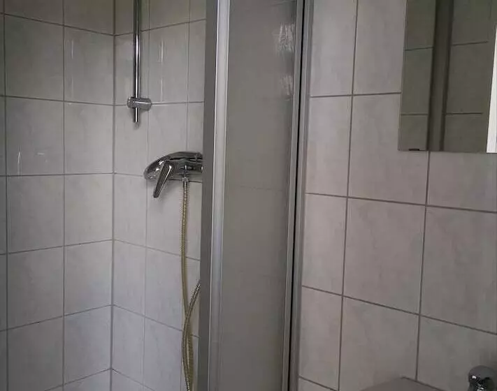 Hotelli Pension Akropolis