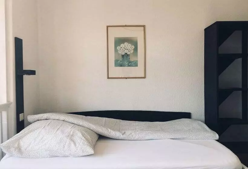 Hotelli Pension Akropolis