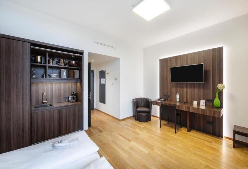 Sevendays Hotel Boardinghouse