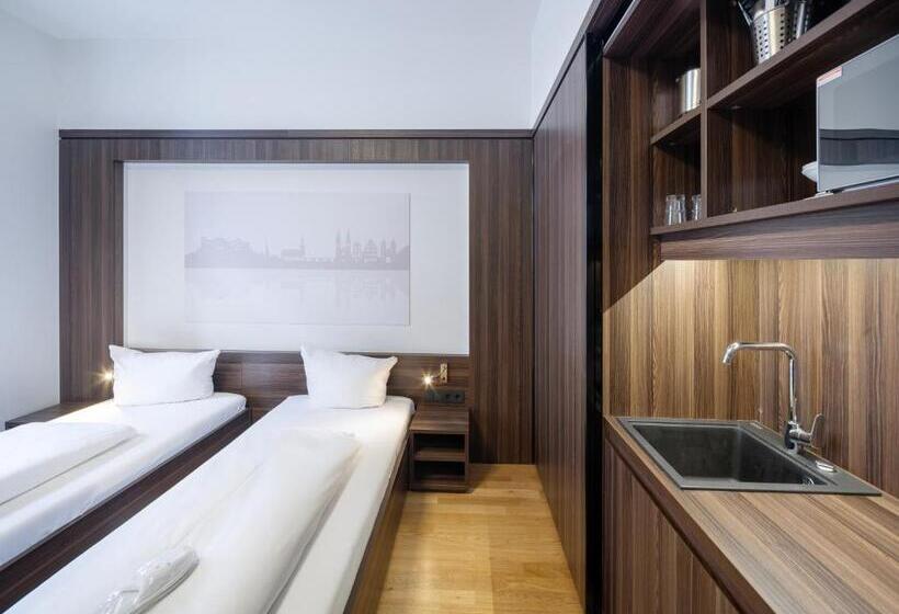 Sevendays Hotel Boardinghouse