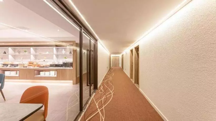 Hanting Hotel Nanjing Dachang Changchong Pedestrian Street