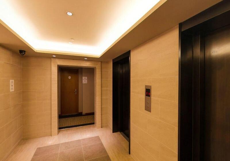 Otel Ji  Shanghai Railway Station