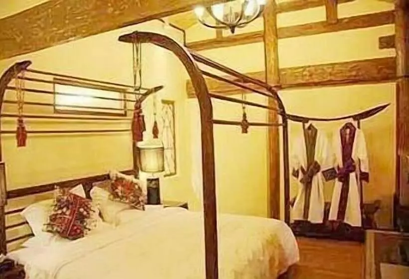 Hotelli Lijiang On Road Mansion