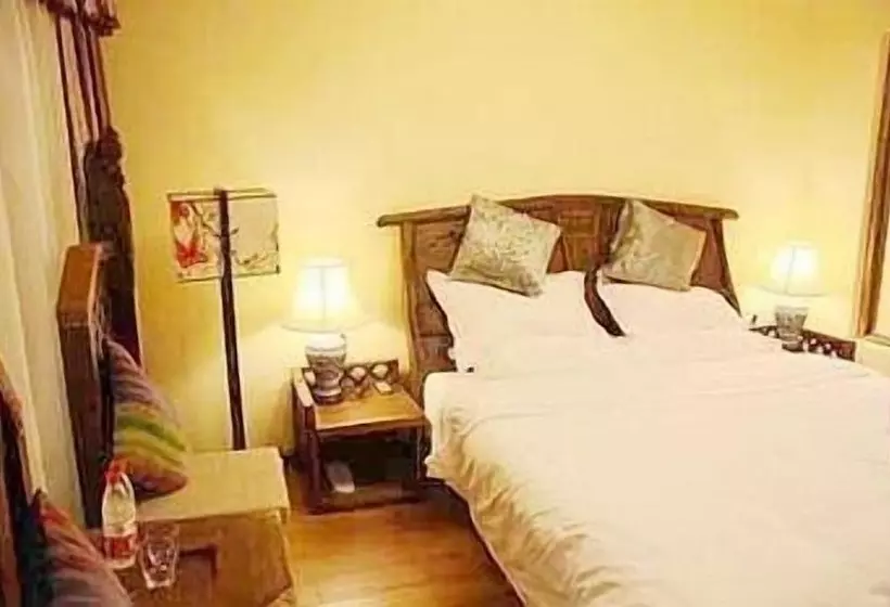 Hotelli Lijiang On Road Mansion
