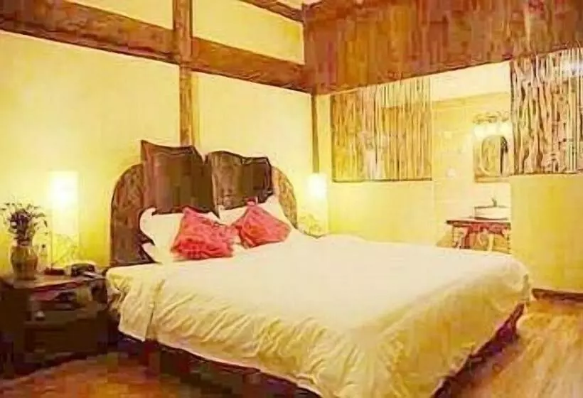 Hotelli Lijiang On Road Mansion