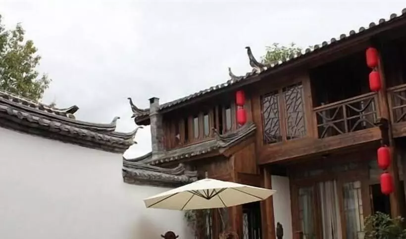 Hotelli Lijiang On Road Mansion