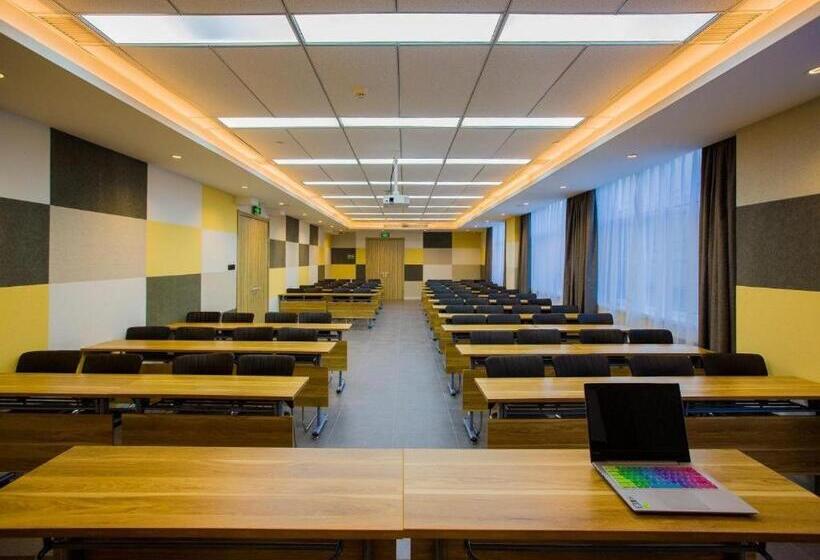 Hanting Premium Hotel Tonghua Jiangnan Meikailong