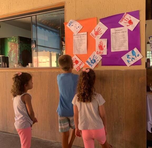 簡易ホテル Ananda Pousada Chalé