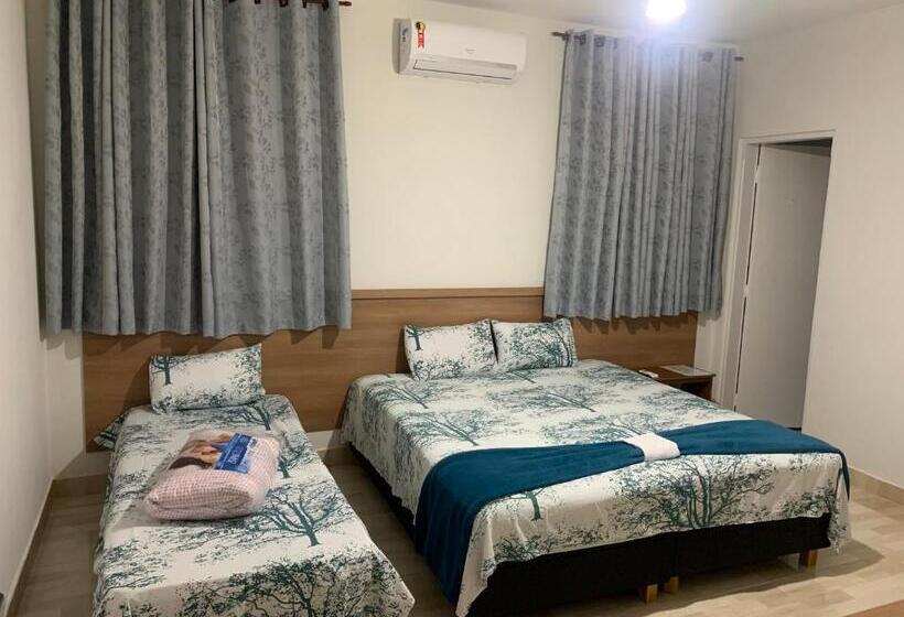 簡易ホテル Ananda Pousada Chalé