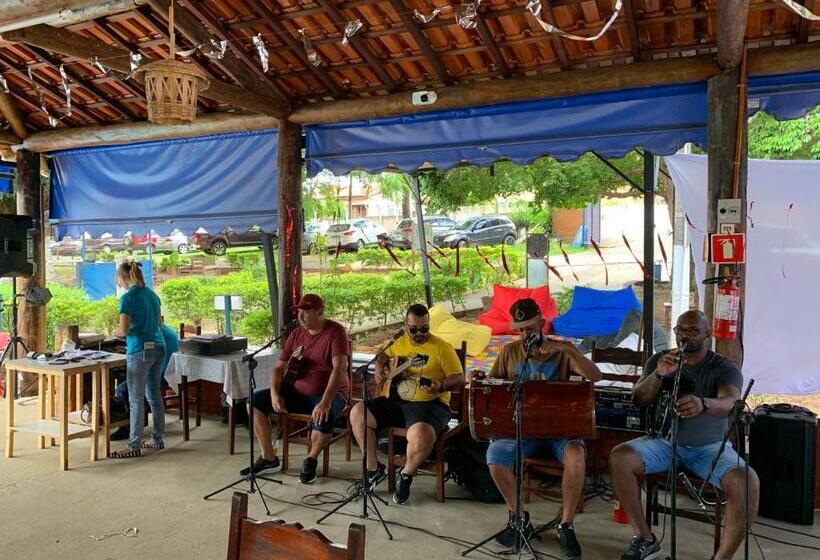 簡易ホテル Ananda Pousada Chalé