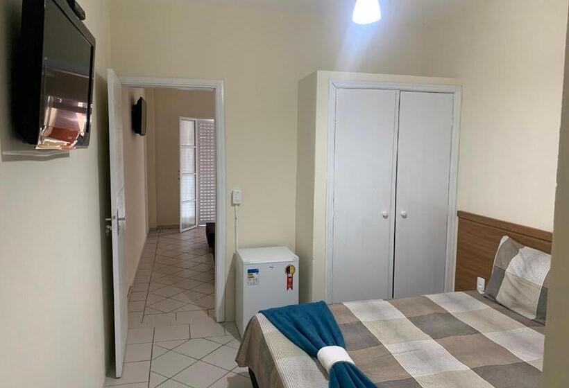 簡易ホテル Ananda Pousada Chalé