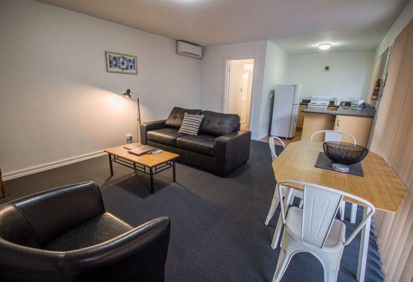 فندق 96 On Arthur Apartments