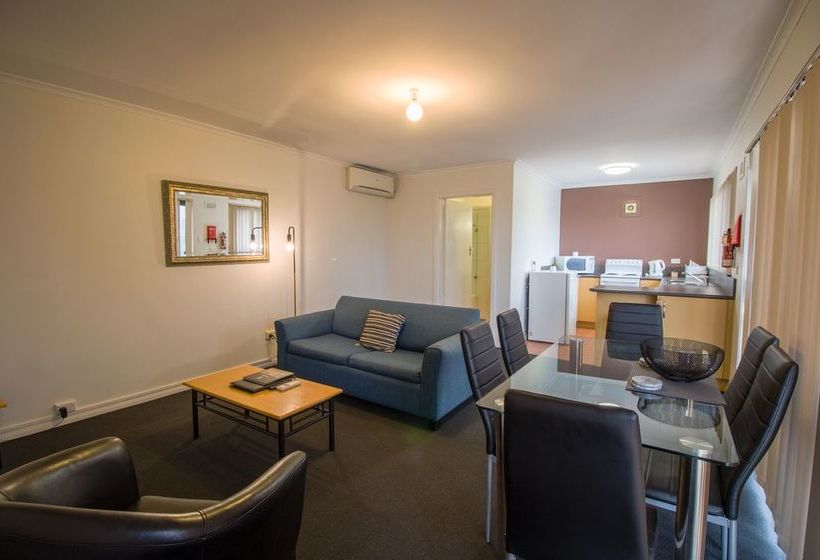 فندق 96 On Arthur Apartments