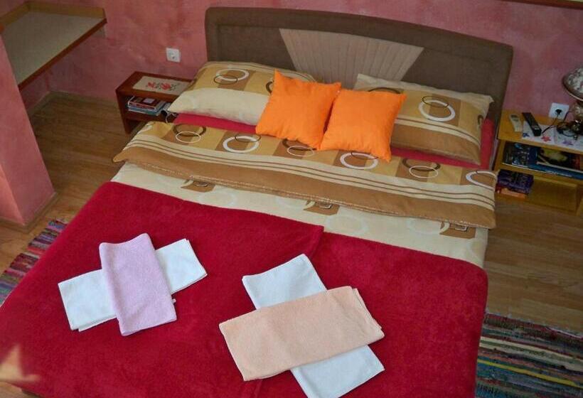 هتل Apartment&rooms Globus Mostar