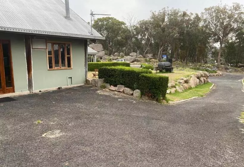 Hotelli Girraween Country Inn