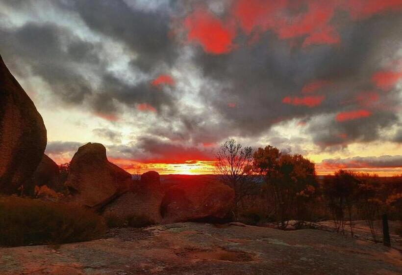 בית מלון כפרי Girraween Country Inn