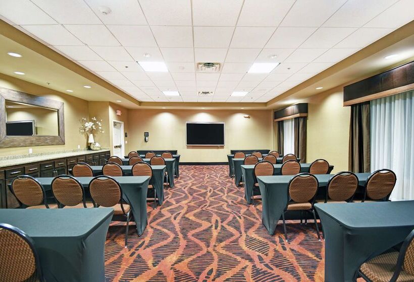 فندق Hampton Inn & Suites Milwaukee/franklin