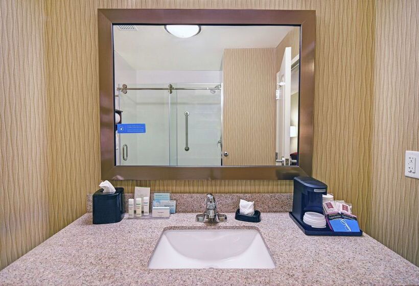 فندق Hampton Inn & Suites Milwaukee/franklin