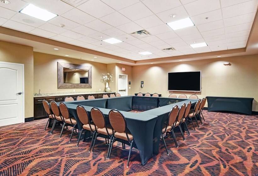 فندق Hampton Inn & Suites Milwaukee/franklin