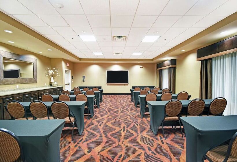 فندق Hampton Inn & Suites Milwaukee/franklin