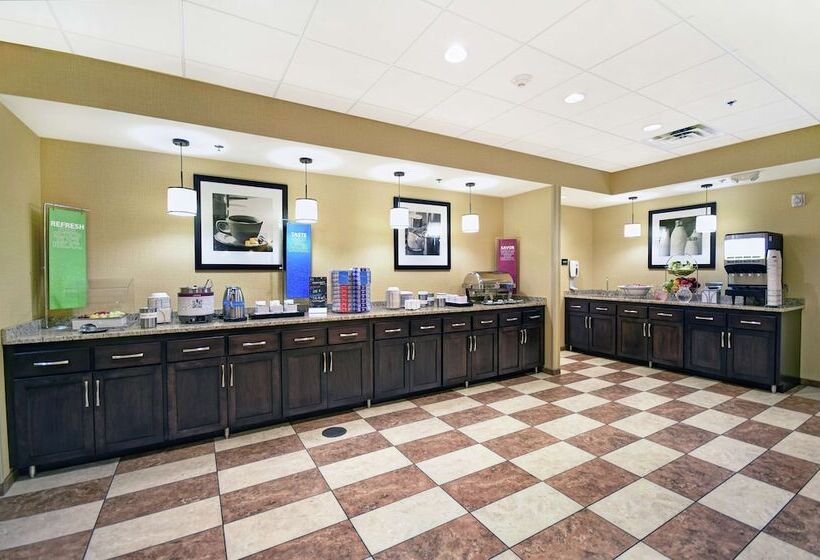 فندق Hampton Inn & Suites Milwaukee/franklin