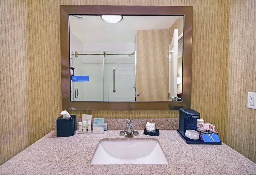 فندق Hampton Inn & Suites Milwaukee/franklin