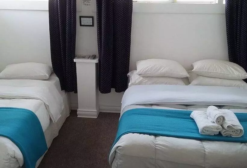 هتل Hostal Gagliardohouse