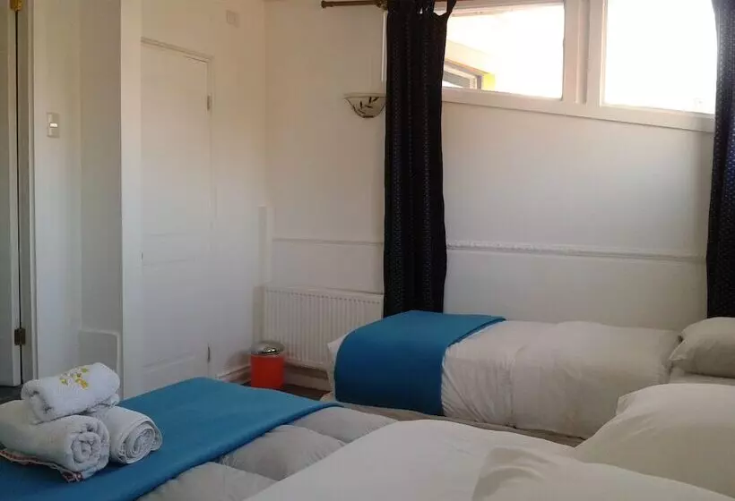 هتل Hostal Gagliardohouse