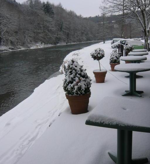 هتل Hôtel/restaurant à La Ferme
