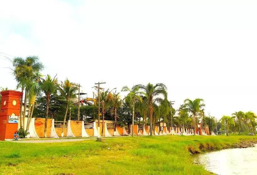 ホテル Iate Park