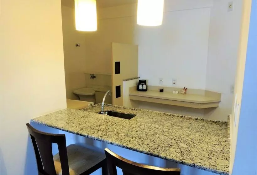 هتل Mondrian Suite