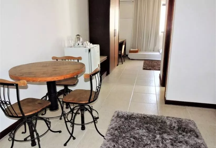 هتل Mondrian Suite