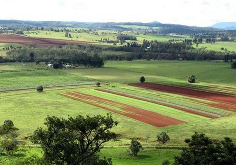 Отель Mount Quincan Crater Retreat