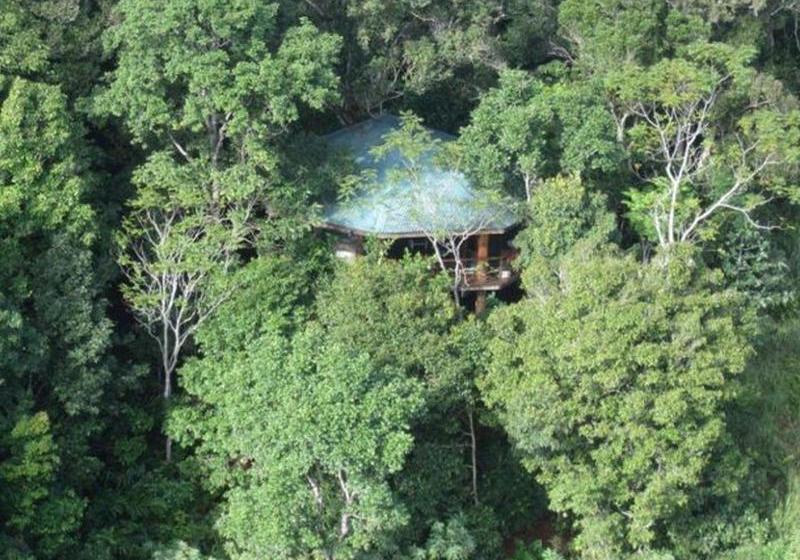 Отель Mount Quincan Crater Retreat