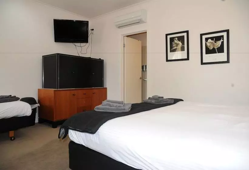 Norwood House Motel & Receptions
