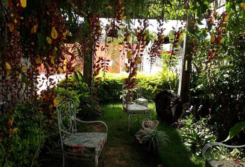 هتل Pouso Mariazinha