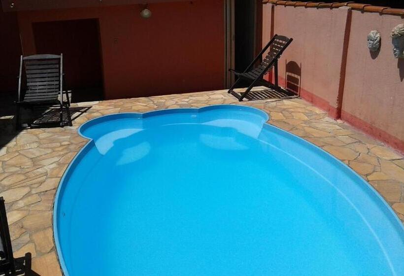 هتل Pouso Mariazinha