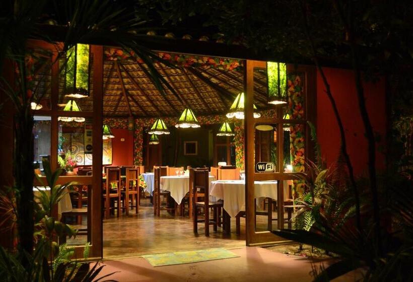 בית מלון כפרי Vila Araticum Praia