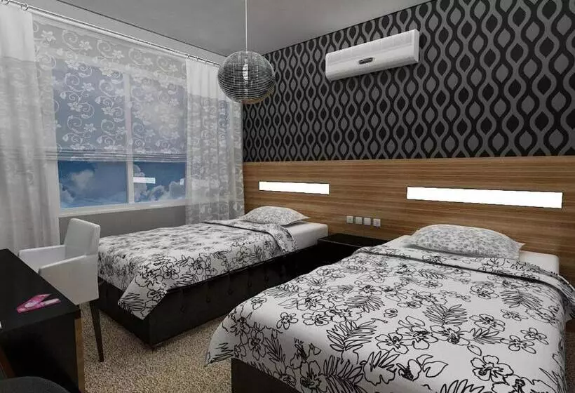 هتل Yeni Kosk Esra