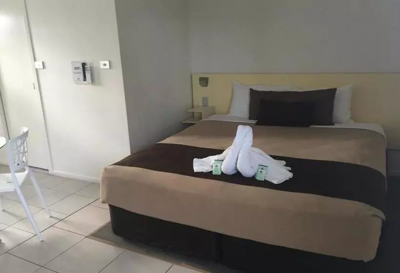 Surf Beach Motel Coffs