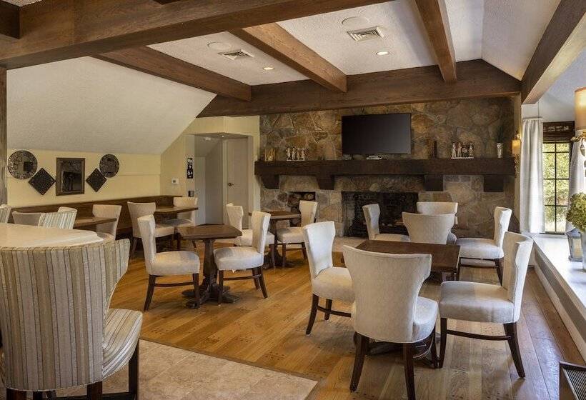 فندق Baywood Conference Center