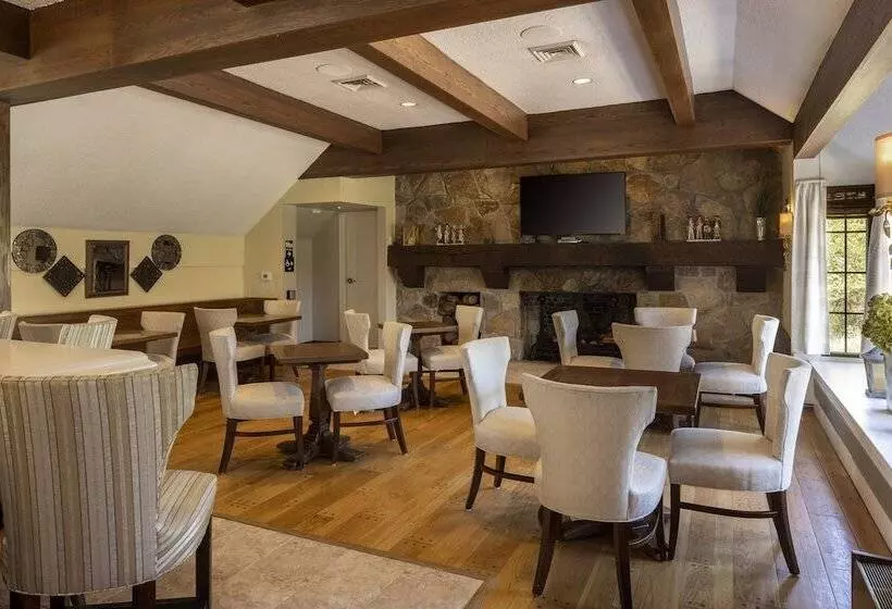 ホテル Baywood Conference Center