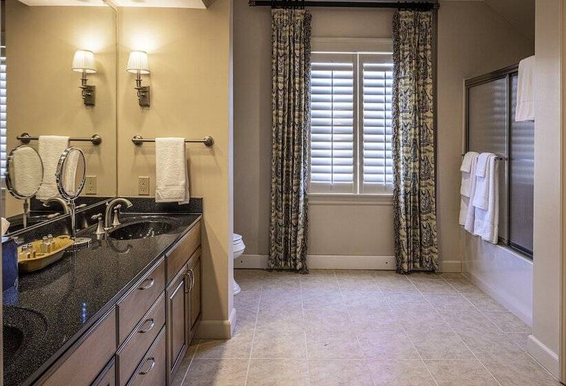 فندق Baywood Conference Center