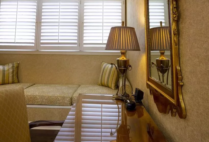 ホテル Baywood Conference Center