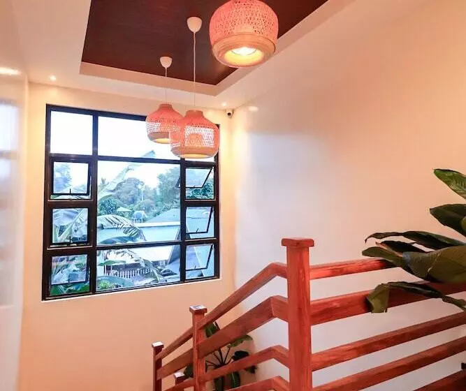 ホテル Josefina's Tourist Inn