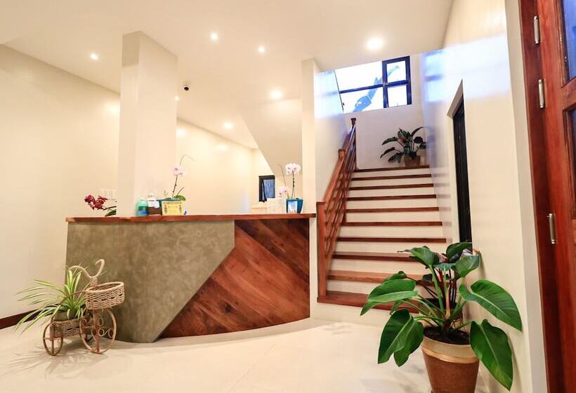 호텔 Josefina's Tourist Inn