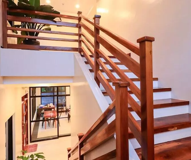 ホテル Josefina's Tourist Inn