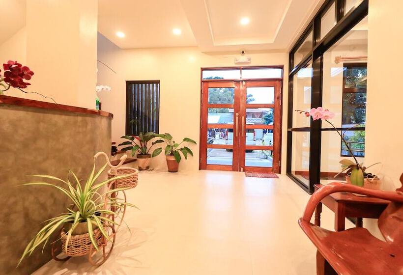 호텔 Josefina's Tourist Inn