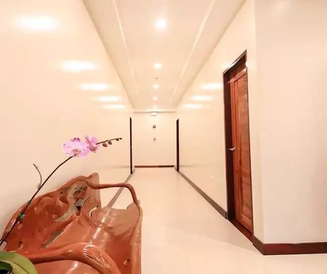 ホテル Josefina's Tourist Inn