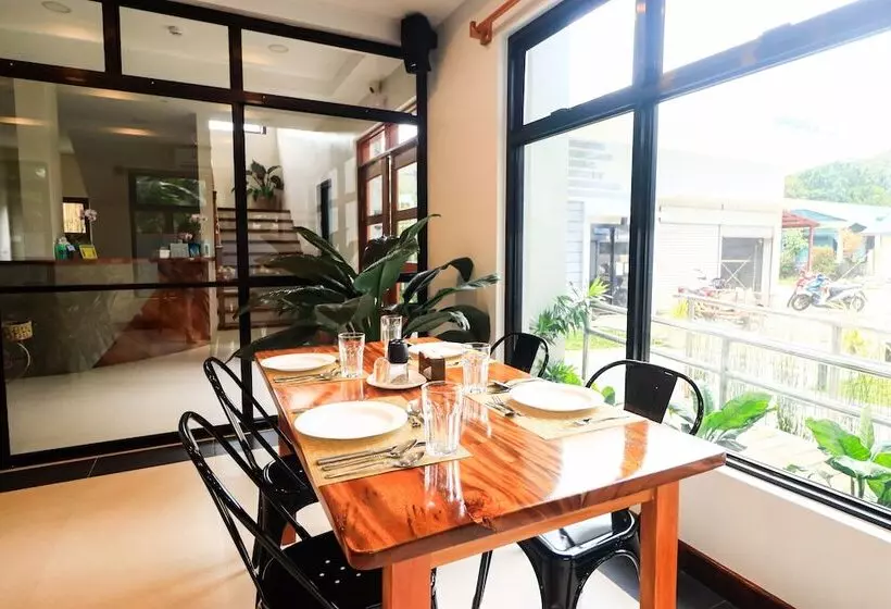 ホテル Josefina's Tourist Inn